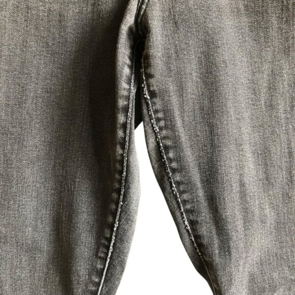 Levi’s 311 Shaping Skinny Jeans Soft Black Wash Size 33 - Picture 7 of 15